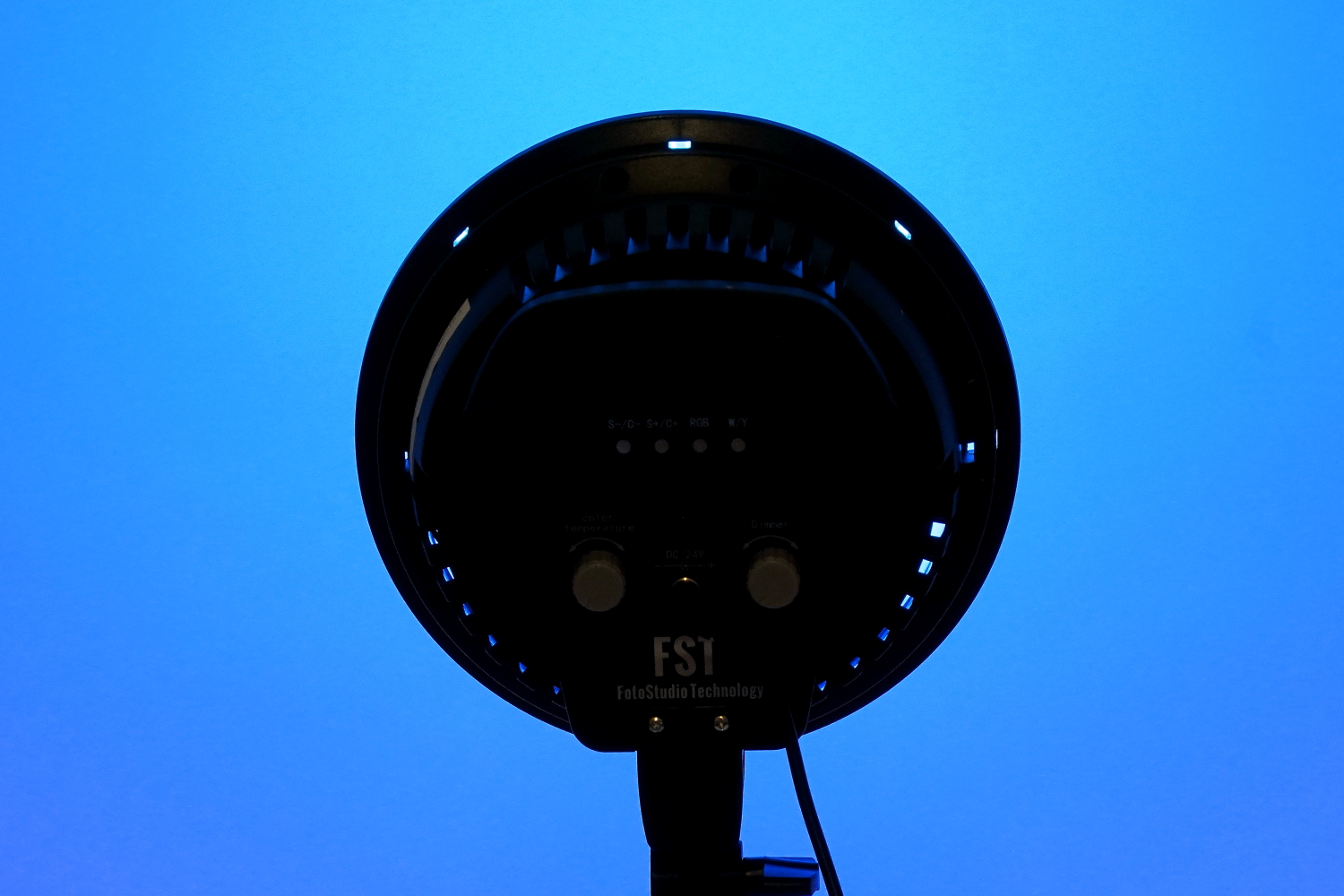    FST LED-1682RGB Kit